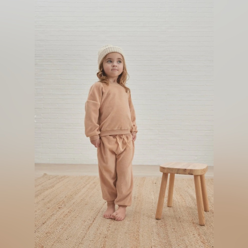 Quincy Mae velour sweatsuit 18/24